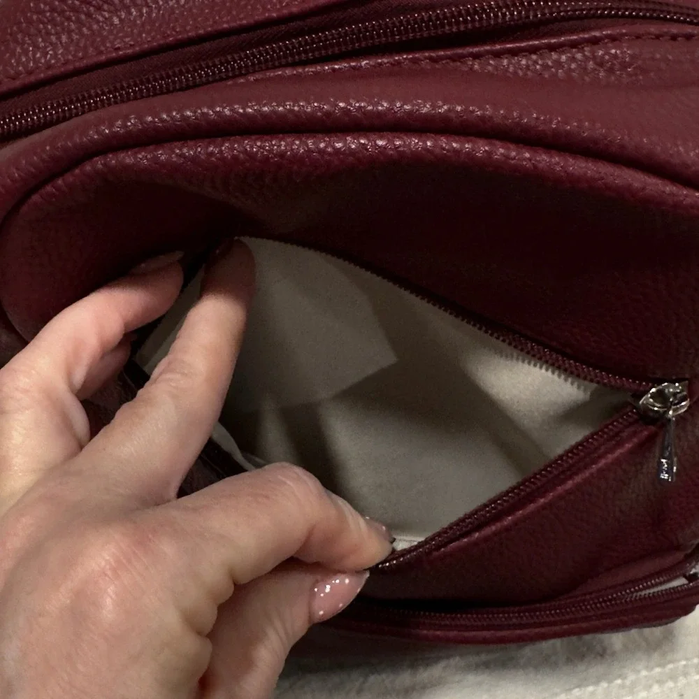Jewell by Thirty-One Burgundy Vegan Leather Backpack Bag 128107‎ Burgundy
